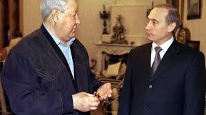 Präsident wladimir putin, verteidigungsminister sergej schoigu, sowie russlands generalstab, leiten und begutachten die größten militärmanöver seit der. Russland Putin Seit 20 Jahren An Der Macht Unangefochten Und Ungefahrdet Archiv