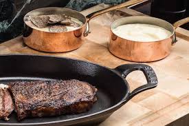 Peu de tables et des plats servis par ceux qui les préparent afin de mieux les raconter. Beefbar Chic Restaurant De Viande De Grandes Origines Paris Gourmand