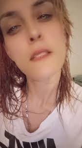 Dee Oquendo's Instagram, Twitter & Facebook