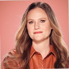 Kerri Hayden's Instagram, Twitter & Facebook