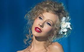 Christina Aguilera Burlesque Green Dress Google Search I Love This Make Up Hair Idea Christina Aguilera Burlesque Christina Aguilera Burlesque Makeup