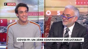 Discover and share the best gifs on tenor. L Uni Chez Pascal Praud Sur Le Plateau De Cnews Uni
