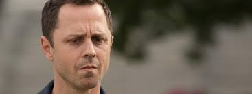 Sneaky Pete: Season 1 Review