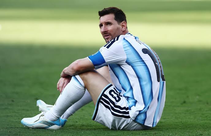 Báo Argentina: Cảm ơn Messi, chúng tôi chỉ muốn anh tiếp tục thi đấu