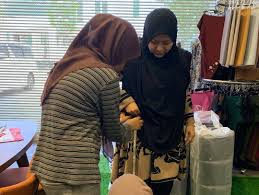 Pelakon abby abadi & norman hakin sering berkongsi mengenai aktiviti dan kehidupan keluarga besarnya mereka di media. Selamat Kembali Asp Aleeza Abby Abadi Bagi Hint Sah Sertai Gerak Khas Kisah Dunia