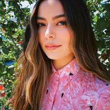 13 851 730 tykkäystä · 49 640 puhuu tästä. 900 Miranda Cosgrove Ideas In 2021 Miranda Cosgrove Miranda Icarly