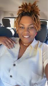 What color should the 2025 family reunion t-shirt be?