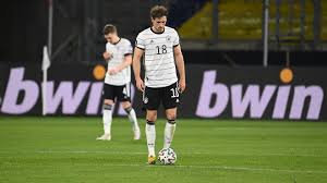 Mit nun zwölf punkten führt . Wm Qualifikation Dfb Elf Blamiert Sich Gegen Nordmazedonien Tagesschau De