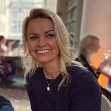 Anna Bennett (@bennettanna)