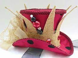 Pin By Jackie Comerford On Alice Ideas Mini Top Hat Mad Hatter Hats Fancy Hats