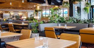 Earls to open two new restaurants in downtown Toronto