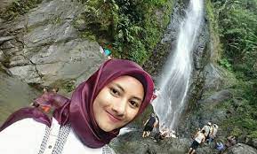 Curug cigentis persisnya berada di wilayah karawang selatan, desa mekar buana kecamatan tegalwaru kabupaten karawang. 10 Gambar Curug Cigentis Karawang 2021 Harga Tiket Masuk Sejarah Legenda Lokasi Alamat Hotel Villa Di Sekitar Rute Perjalan Menuju Tempat Wisata Jejakpiknik Com