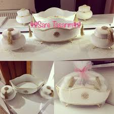 Istenilen Renk Kadife Tesbih Kutusu Havluluk Gondol Taki Kutusu Ignelik Incili Ayna Siparisi Alinir Kargo Aliciya Aitt Wedding Sneaker Wedding Shoe Bride