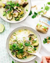 Thai Erdnuss Suppe Mit Reisnudeln Ich Lege Euch Mein Neues Rezept Im Blog So So Sehr Ans Herz Unbedingt Nachkochen Meine Lieben Ich Durft Food Chicken Meat