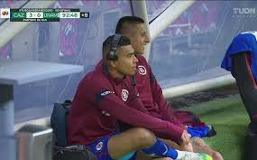 Muy triste noticia se acaba de presentar en el equipo de cruz azul, pues uno de los pilares del equipo no jugará esta noche contra el santos laguna en la final de la liga mexicana. Orbelin Pineda Se Mete A Transmision De Tudn En Pleno Juego Vs Pumas Mediotiempo