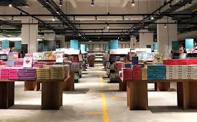 Anda mencari kedai makan di cyberjaya? Bookxcess Lancar Kedai Buku 24 Jam Pertama Di Malaysia Berita Mediacorp