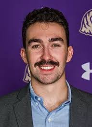 Leslie Shrader's Instagram, Twitter & Facebook