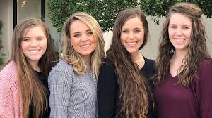 The Duggar Sisters Are Finally Able To Connect With Fans Authentically, But  They're Squandering It