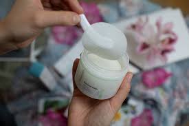 Acne rosacea is a subtype of the skin condition rosacea, and is so called due to its similarities between it and acne vulgaris. 6 Najlepszych Kosmetykow Na Tradzik Rozowaty