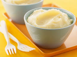 La Puree Maison C Est Vrai Que C Est Bon Mais Franchement Des Pommes De Terre Ecrasees Du La Pommes De Terre Au Beurre Puree Pomme De Terre Pomme De Terre