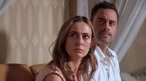 Los últimos episodios de verdades ocultas han mostrado cómo el personaje de amelia se ha convertido en la nueva dueña de casa del hogar de tomás en este sentido, javiera díaz de valdés, quien es la que da vida a este malévolo personaje, conversó con el portal de mega, donde dio pistas. Ricardo Decidio Separarse De Amelia 2018