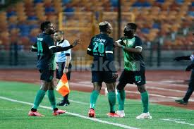 وفي الجانب الاخر يطمح فيتا كلوب في إقتناص النقاط الثلاث للحفاظ علي مركزه الحالي خصوصاً أنه في أمر صعب أمام فريق كبير بطاقة مباراة فيتا كلوب والاهلي. ÙÙŠØªØ§ ÙƒÙ„ÙˆØ¨ ÙŠØªØ­Ø¯Ù‰ ÙƒØ§Ù ÙˆÙŠØ·Ø±Ø­ ØªØ°Ø§ÙƒØ± Ù…ÙˆØ§Ø¬Ù‡Ø© Ø§Ù„Ø£Ù‡Ù„ÙŠ Ù„Ù„Ø¬Ù…Ø§Ù‡ÙŠØ± ÙŠÙ„Ø§ÙƒÙˆØ±Ø©