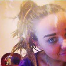 Vicky Firth (@Vicklaar01)