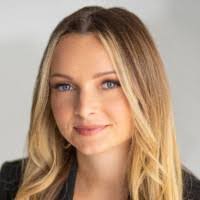 Hannah Baird's Instagram, Twitter & Facebook