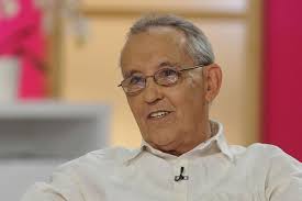 Szerinte nem mertek neki pontot adni, mert akkor ő nyert volna. Gyereket Nevelni Csak Orombol Lehet Elolvastuk Vekerdy Tamas Erzelmi Biztonsag Cimu Konyvet Koloknet