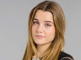 Jul 12, 2020 · kelly was a devout catholic, who lived her life with a very strong faith and purpose. Hey I M Alys But Everyone Calls Me Al I M 17 And I M Very Friendly Easy To Get Along And Funny I Live With Both Of My Paren Cabelo Comprido Atores Atrizes