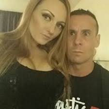 Stream Amanda Akins music