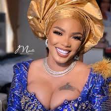 Queen mother the dancer 🤣