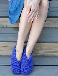 Raspberry frills knitted slippers with garter stitch and picot edge. Knitted Slippers Allfreeknitting Com