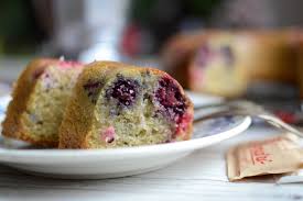 Gateau Aux Fruits Rouges Surgeles Du Jardin Hum Ca Sent Bon En 2020 Gateau Fruits Rouges Gateau Fruit Alimentation