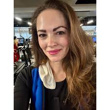 CYNTHIA ERIVO 💚 Bucket list item: Go running with @cynthiaerivo ✓ 😵 Join  me @oliviaamato and Cynthia for our own WICKED little run club! Our 45 min  Walk + Run with Cynthia