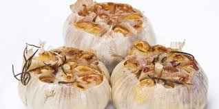 Kandungan organosulfur dalam bawang hitam dapat melebarkan pembuluh darah sehingga tekanan aliran darah terhadap dinding arteri menurun. Konsumsi Rutin Bawang Putih Panggang Rasakan Khasiatnya Dream Co Id