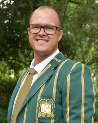 Jessica Mtsweni is a proud former Daller and alumnus of Hoërskool Ben  Viljoen, where she matriculated in 2017. In an interview, she said that she  always loved literature and words in general.