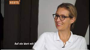 In november 2019, he resigned as party leader. Auf Ein Wort Mit Dr Alice Weidel Celleheute Chtv Youtube