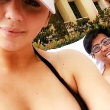 Amber Burroughs (amberburroughs)