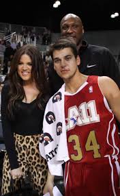 In 2007, she and her family were commissioned to star in the e! Fotos Von Rob Kardashian Through The Years E Online Deutschland