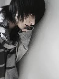 Emo kids have their friends cut their hair, or they cut it themselves. Emo Emoboy Emoguy Boy Guy Sceneboy Sceneguy Scene Alternativ Alternative Blackhair Emohair Piercings T Cute Emo Boys Cute Emo Guys Cute Emo Girls