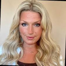 Vanessa Cheek's Instagram, Twitter & Facebook