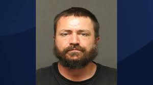 Autoridades arrestan a Kaleb Mcclain Paxman, de Utah, quien intentó  arrancarle los ojos a un niño