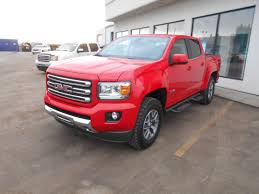 2015 Gmc Canyon Schwab Custom Truck Comes Equipped With Leveling Kit Upgraded Tires Gm Off Road Running Boards Schw Custom Trucks Gmc Canyon Cars Trucks