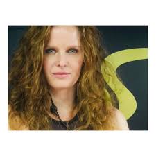 Rebecca Mader Brasil