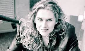 Colleen Rae's Instagram, Twitter & Facebook