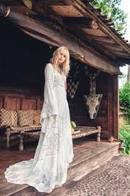 Der bohemian look steht für feminines selbstbewusstsein. Spell Bride Boho Brautkleider Spell The Gipsy Collective