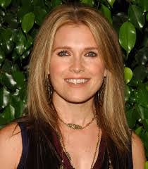 Melissa Reeves's Instagram, Twitter & Facebook