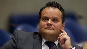 Eerder was hij minister van financiën. Jan Kees De Jager Financieel Directeur Kpn Trouw