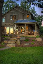 Discover our collection of vinyl siding styles, textures, colors and finishes to suit any project. 75 Beautiful Rustic Vinyl Exterior Home Pictures Ideas July 2021 Houzz